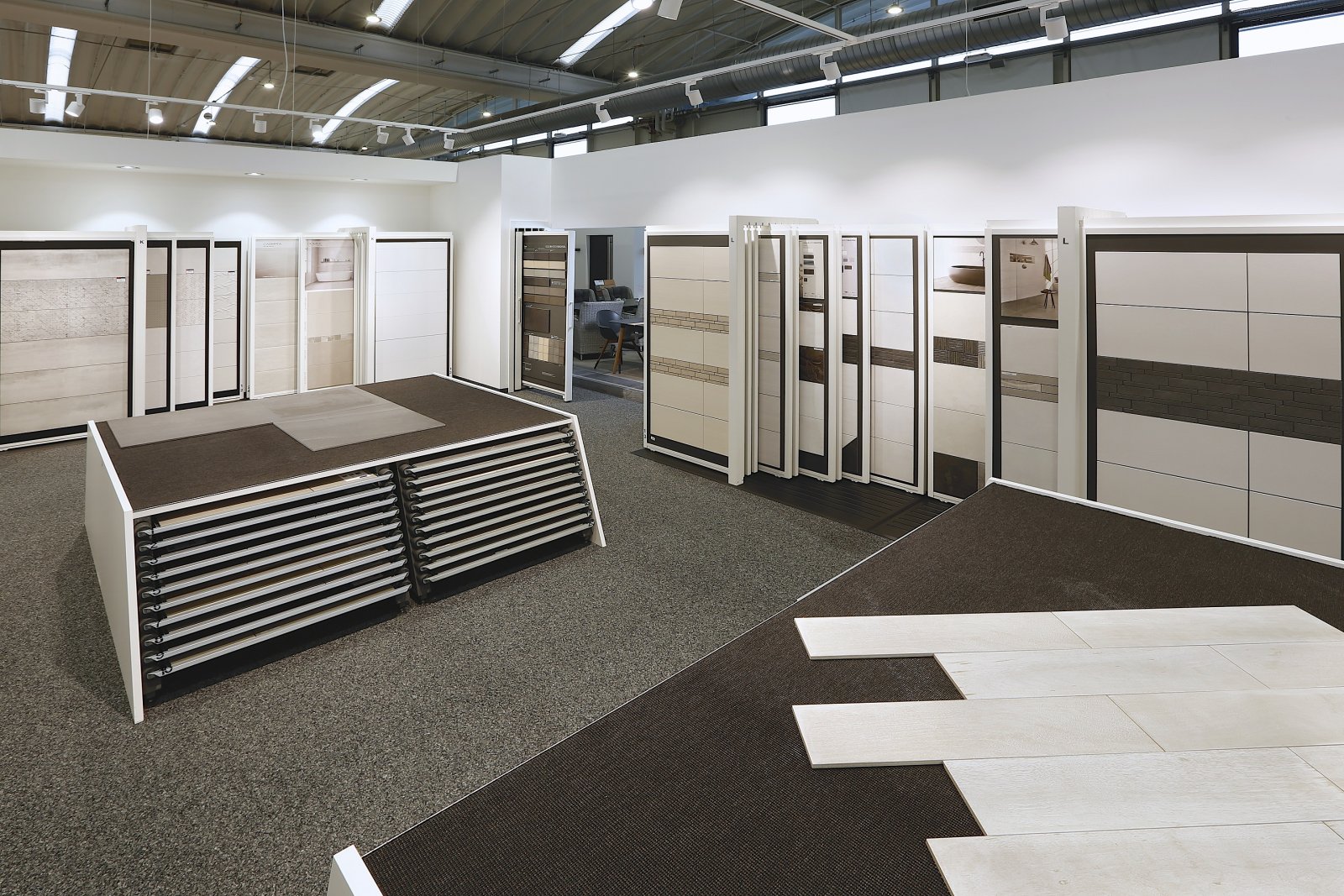 Schlichte Eleganz - geradlinig und lichtdurchflutet!