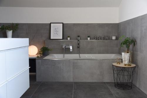 Hier wachsen eure Kinder behütet auf! Neubau mit XXL Garten!